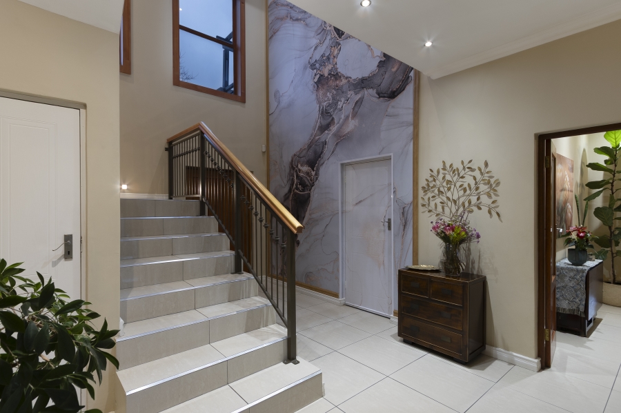5 Bedroom Property for Sale in De Wijnlanden Residential Estate Western Cape